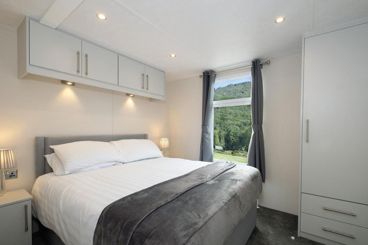 Brackenborough Lakes Resort 劳斯 外观 照片