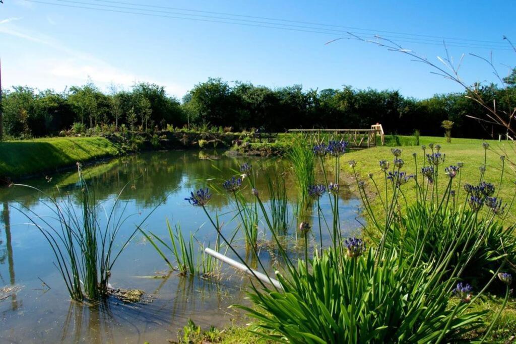 Brackenborough Lakes Resort 劳斯 外观 照片