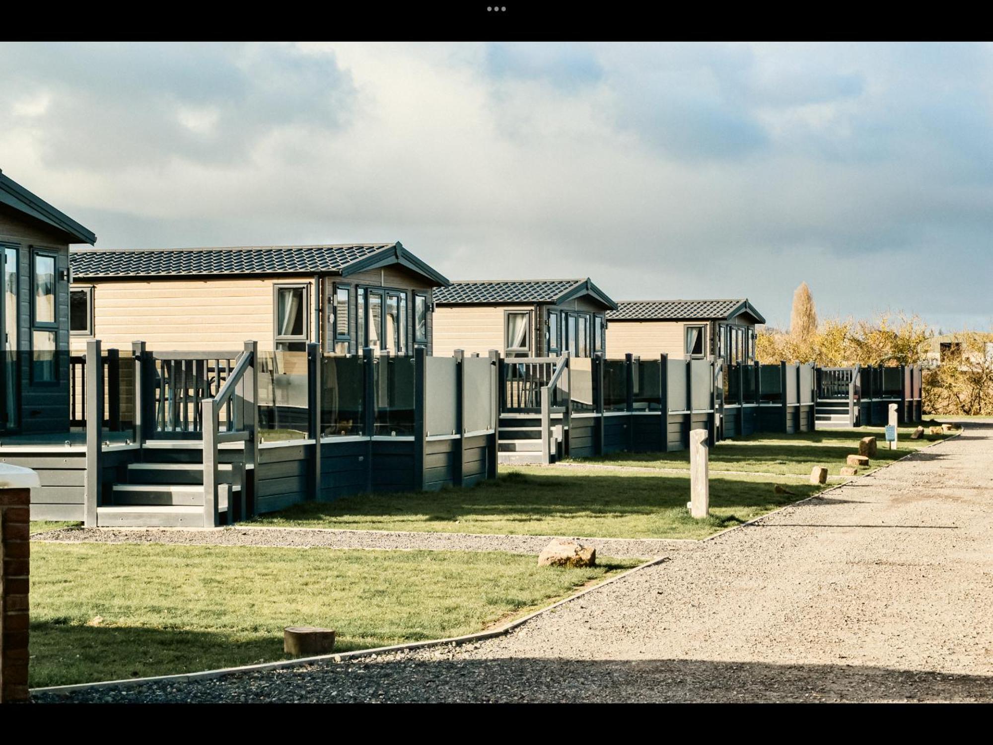 Brackenborough Lakes Resort 劳斯 外观 照片