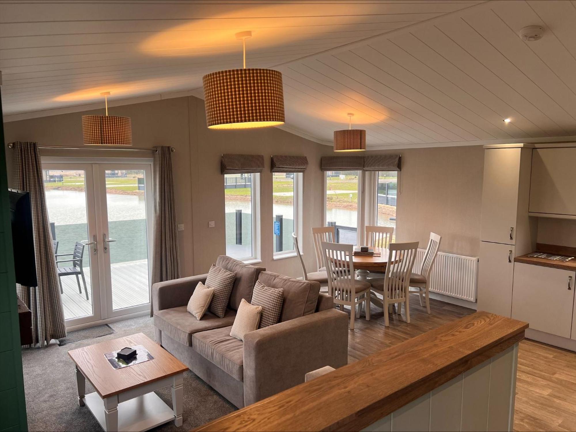 Brackenborough Lakes Resort 劳斯 外观 照片